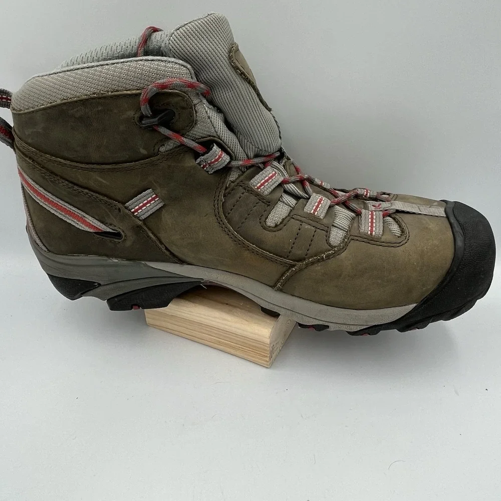 Keen Size 11 US Men's Hiking Boots - Brown Outdoors Mountain Durable Waterproof